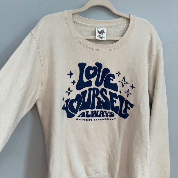 Love Yourself Crewneck - Picture 3 of 4